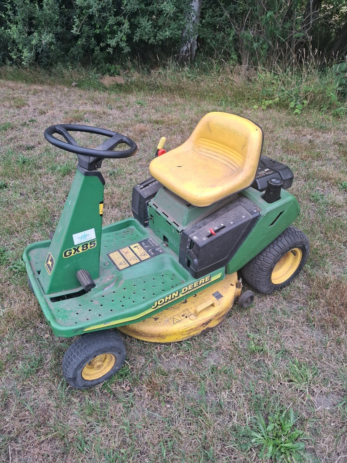 John Deere GX85 Zitmaaier, Tuin en Terras, Grasmaaiers, Cirkelmaaier, Gebruikt, 50 cm of meer, Ophalen