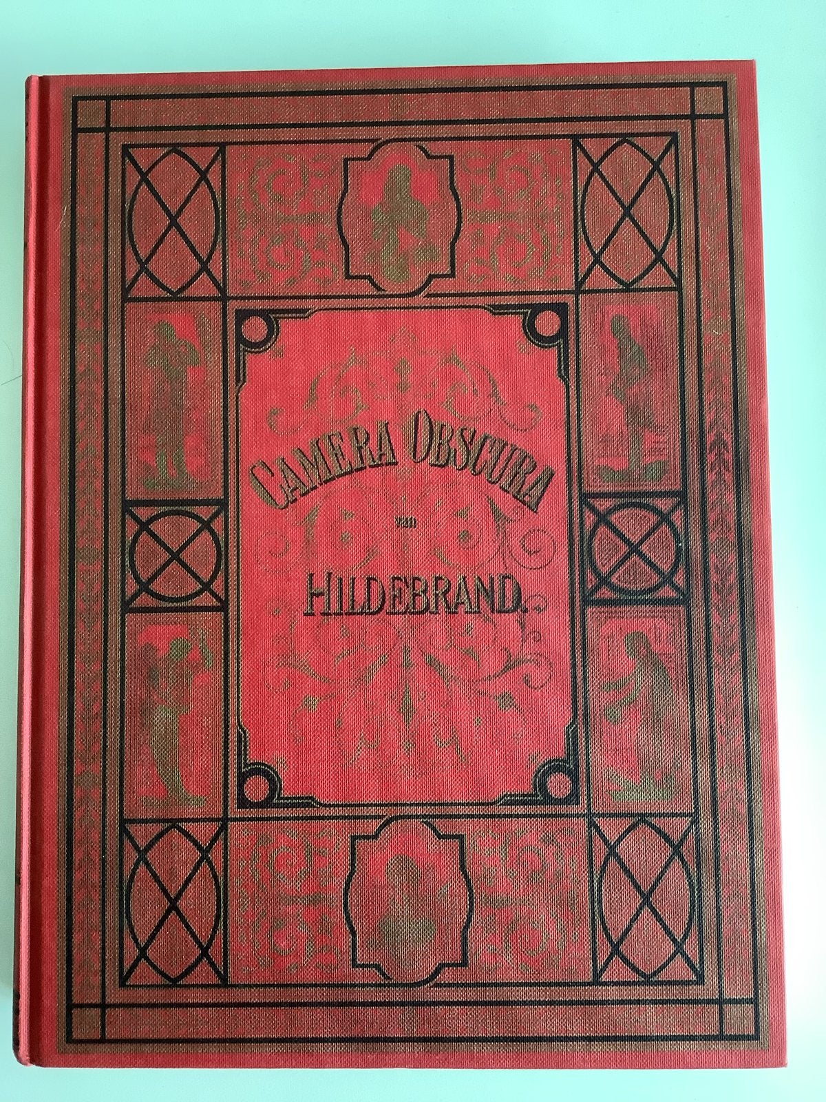 Camera Obscura - Hildebrand - Geïllustreerd door F. Carl Sie, Ophalen of Verzenden, Gelezen, Nederland