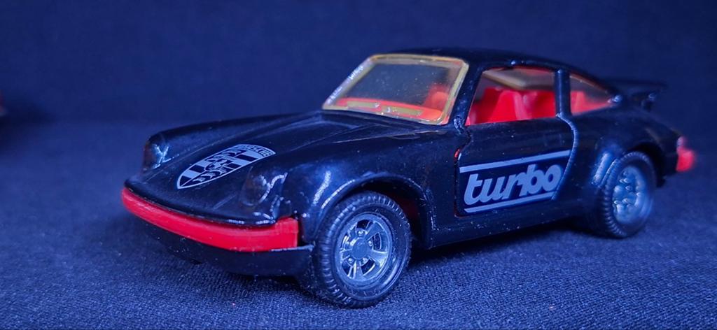 Matchbox Superfast Porsche Turbo K-70 (1979) Zwart/Rood, Ophalen of Verzenden, Gebruikt, Auto, Matchbox