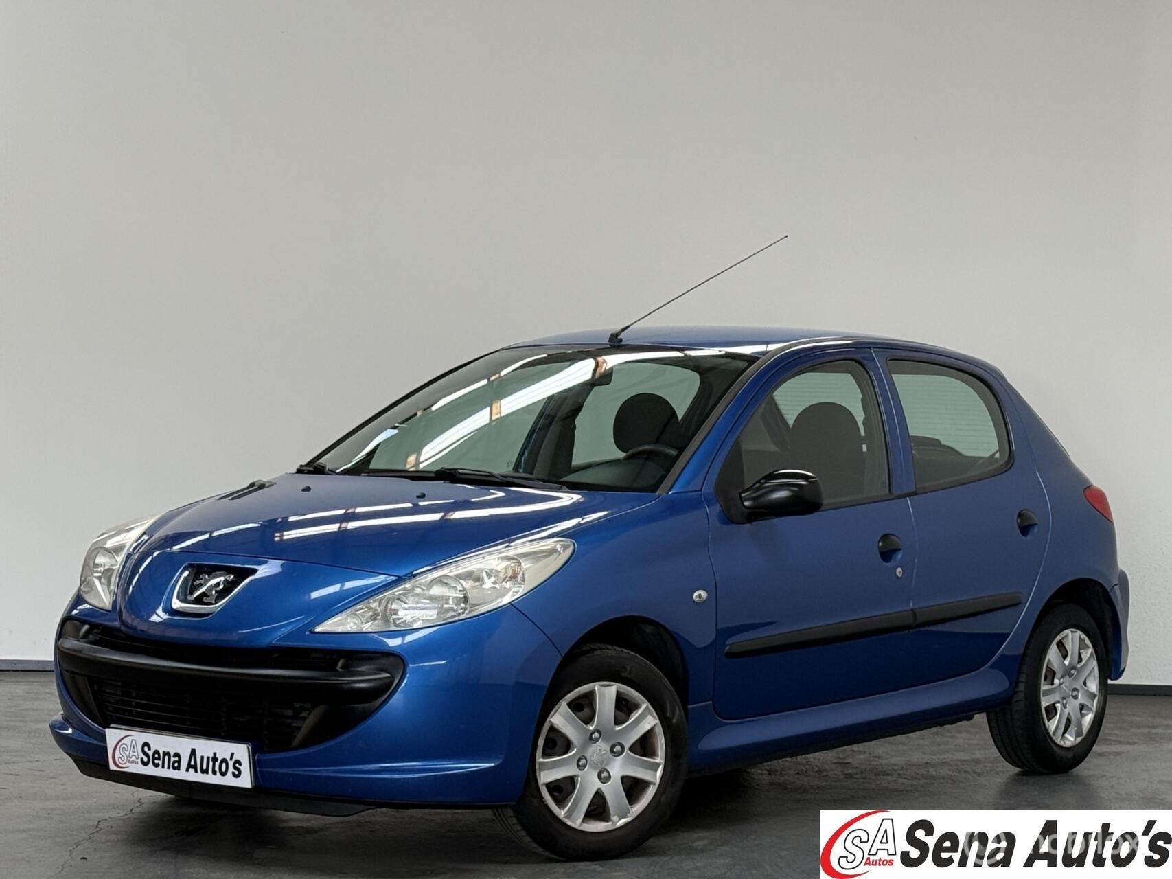 Peugeot 206 + 1.1 XR/ Airco/ 5 Deurs/ NW.Apk en Grotebeurt.., Auto's, Voorwielaandrijving, Stof, Gebruikt, 4 cilinders