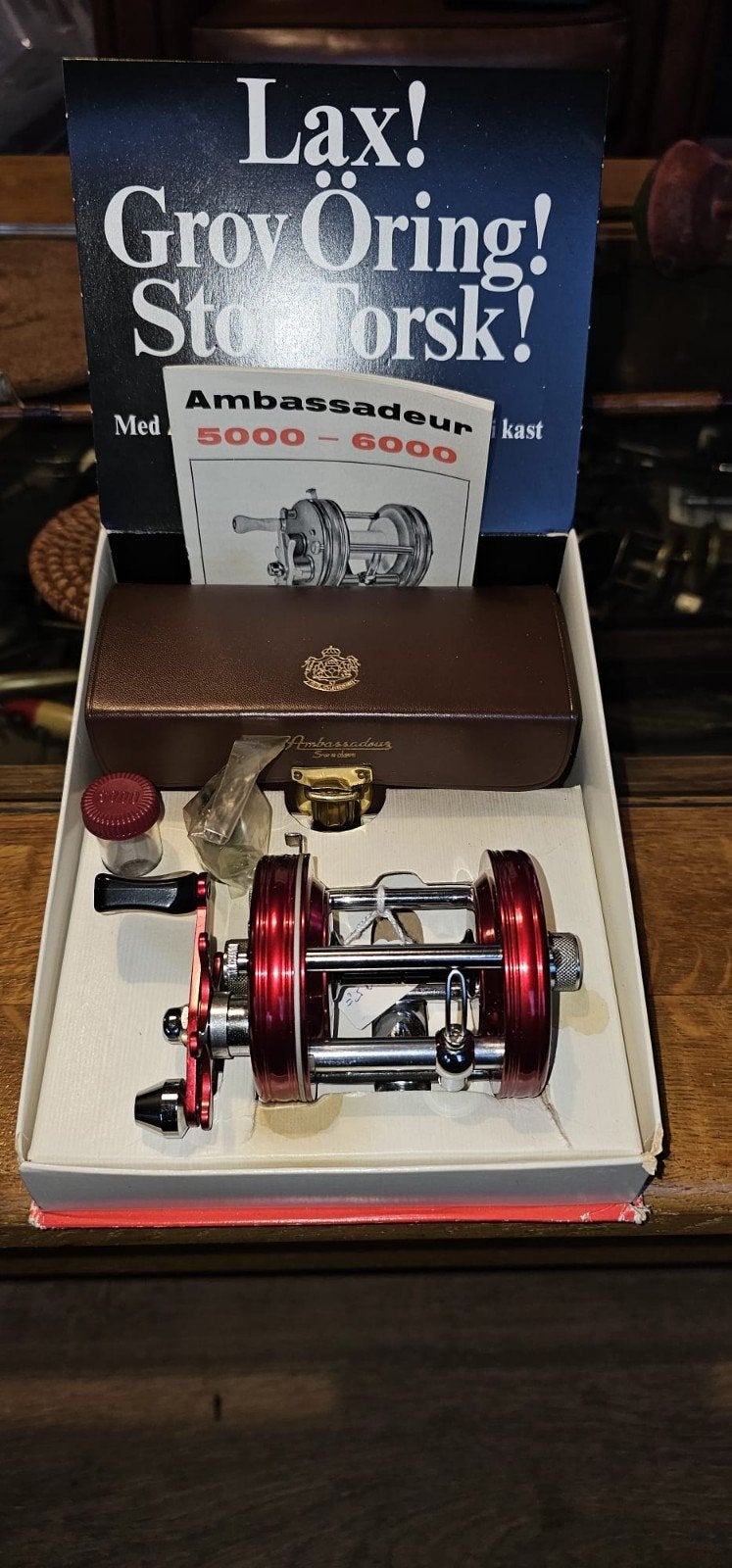 ABU Ambassadeur 6000 Reel - nieuw compleet, Ophalen of Verzenden, Nieuw, Molen