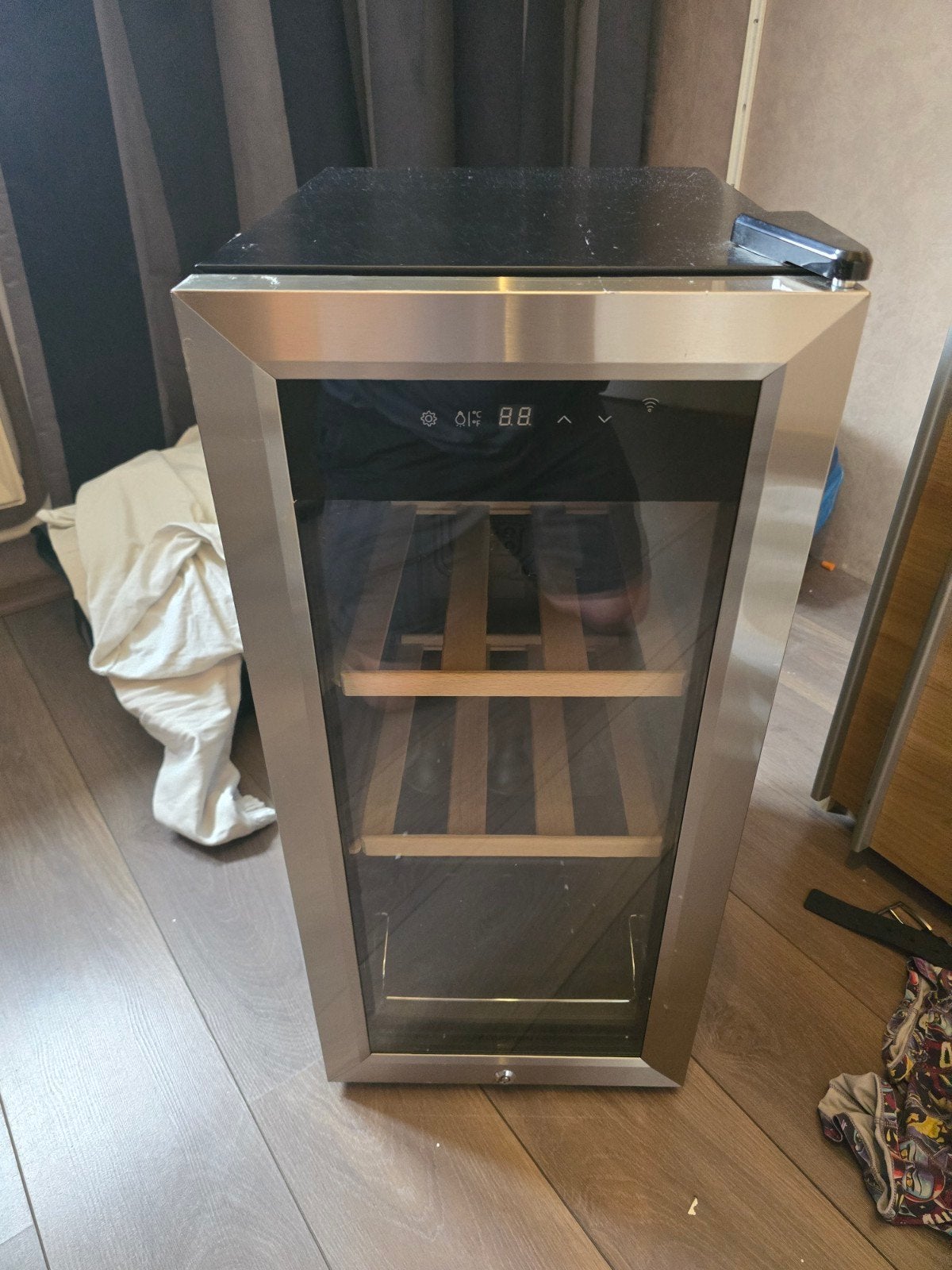 Wijnkoelkast klarstein 18 flessen, Ophalen, Zonder vriesvak, Minder dan 45 cm, Minder dan 85 cm