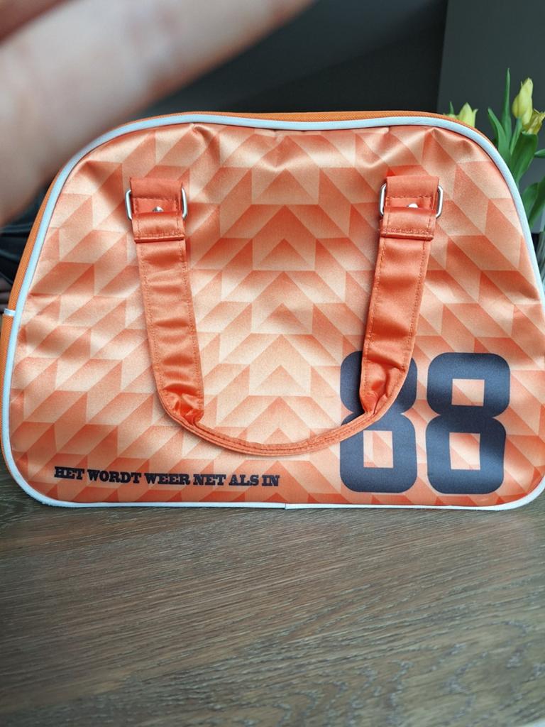 Oranje sporttas 'Het wordt weer net als in 88', Ophalen of Verzenden
