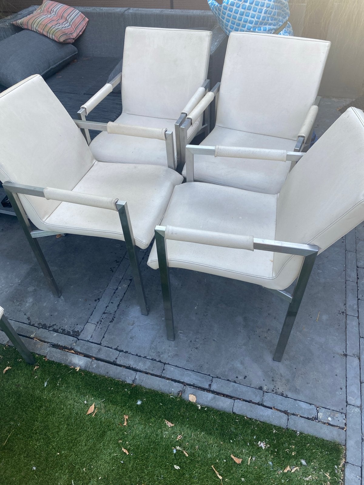 Set van 4 crèmekleurige design stoelen met rvs frame, Ophalen, Gebruikt, Overige materialen