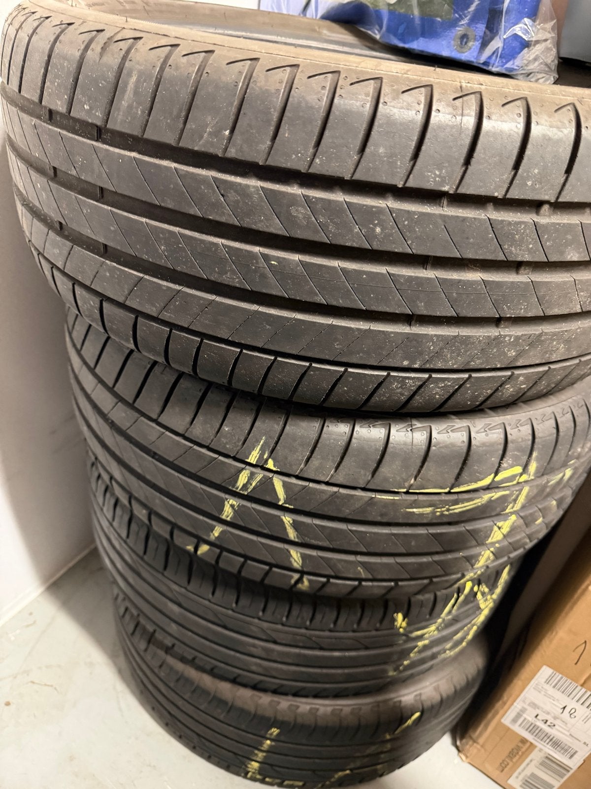 4x Bridgestone zomerbanden 215/50 R18 92W - 4/5mm profiel, Auto-onderdelen, Banden en Velgen, Ophalen, 18 inch, Band(en), Personenwagen