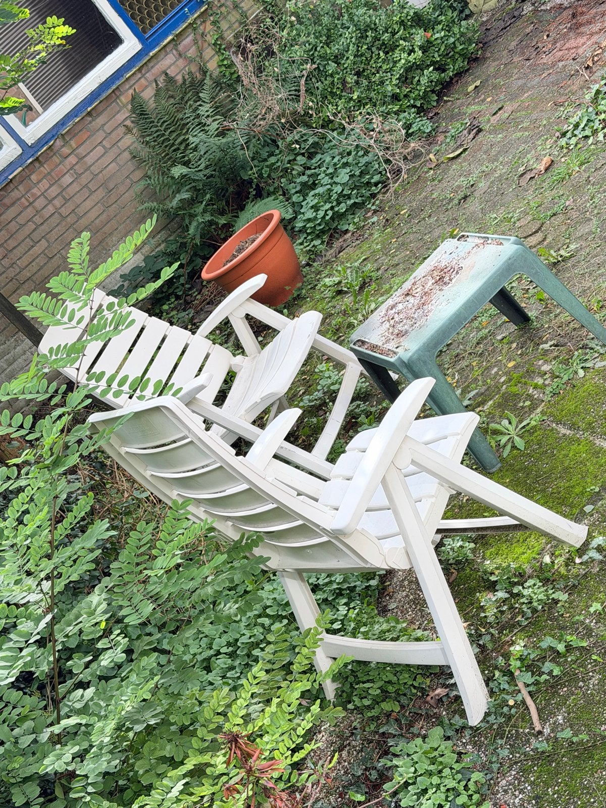 Gratis af te halen: Tuinstoelen+tafeltje (poetsbeurt nodig!), Tuin en Terras, Ophalen, Gebruikt, Kunststof