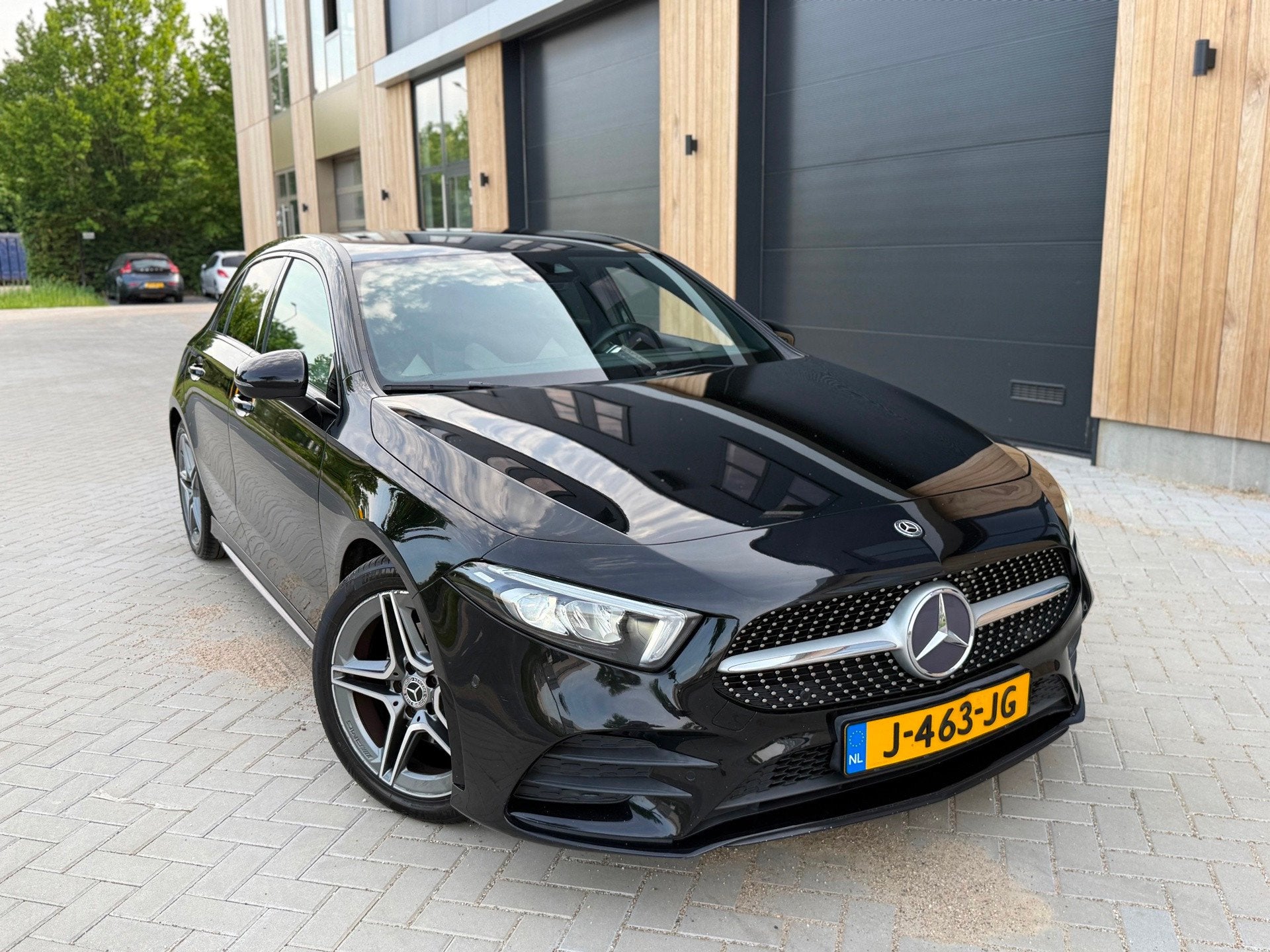 Mercedes-Benz A-klasse A180d AMG-Line AUTOMAAT/LEDER/XENON/M, Auto's, Gebruikt, 4 cilinders, 116 pk, Zwart