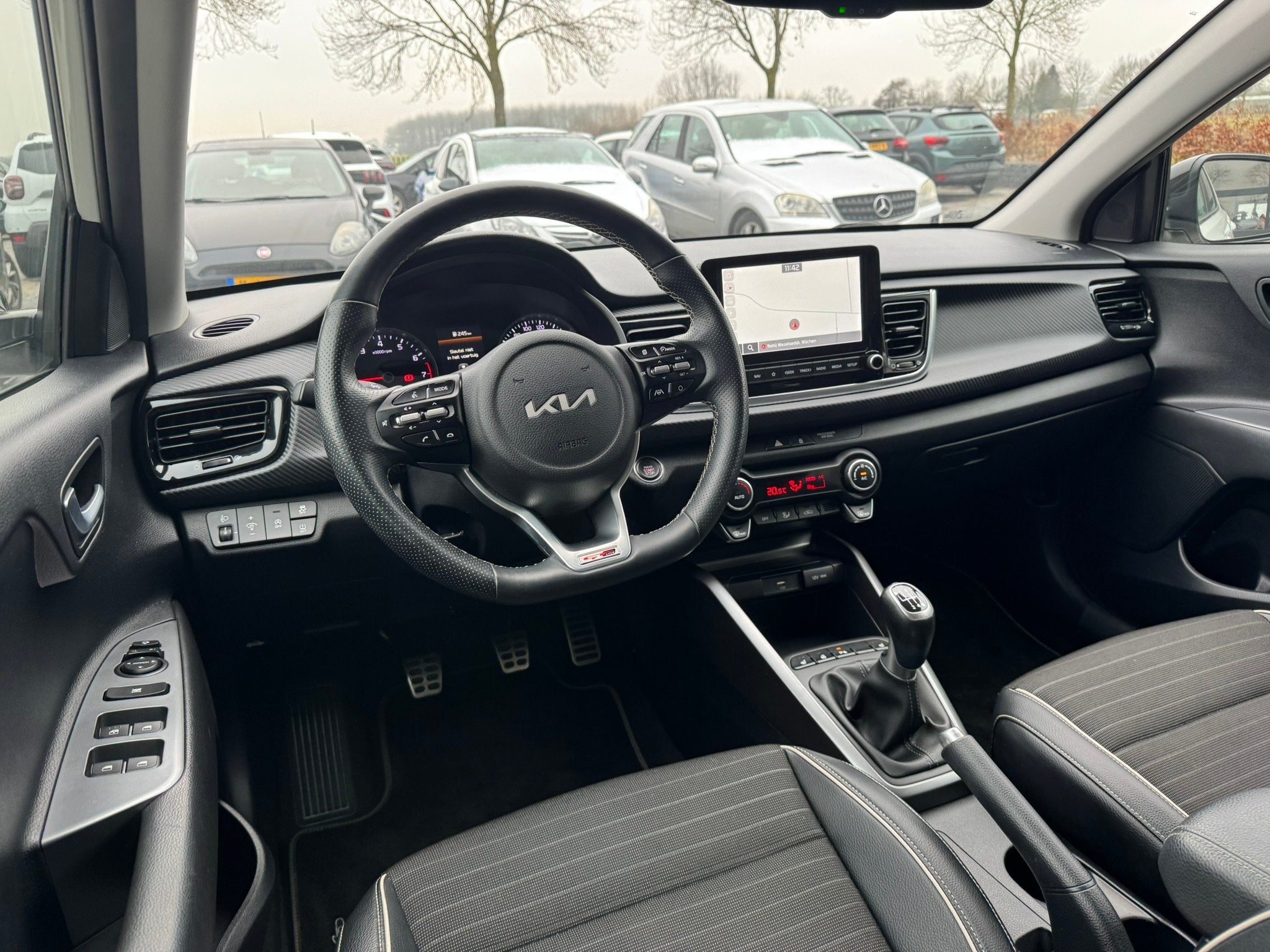 Kia Rio 1.0 T-GDI GT-Line Camera / Carplay (bj 2022), Auto's, Kia, 450 kg, Gebruikt, 100 pk, Wit