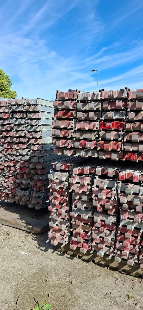 Layher allround steiger roosters, Ophalen of Verzenden, Gebruikt, Gevelsteiger, 2 tot 5 meter