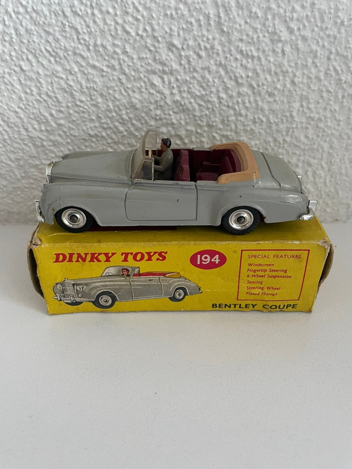 Dinky Toys 1:43 Benlty S2 Coupe 194, Hobby en Vrije tijd, Modelauto's | 1:43, Ophalen of Verzenden, Zo goed als nieuw, Auto, Dinky Toys