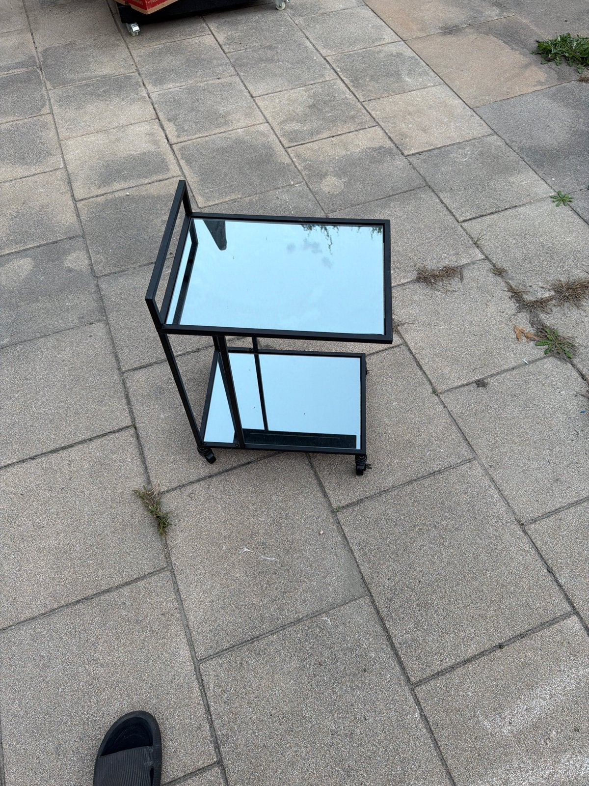 Zwarte metalen bijzettafel met spiegelbladen, Minder dan 55 cm, Gebruikt, Metaal of Aluminium, Rechthoekig
