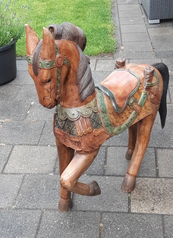 houten paard, Ophalen