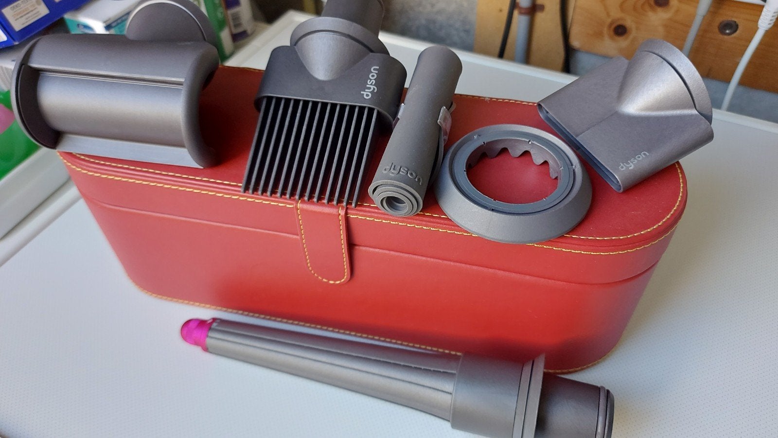 Dyson haaraccessoires opzetstuk voor föhn kam flayaway etc, Sieraden, Tassen en Uiterlijk, Uiterlijk | Haarverzorging, Ophalen of Verzenden