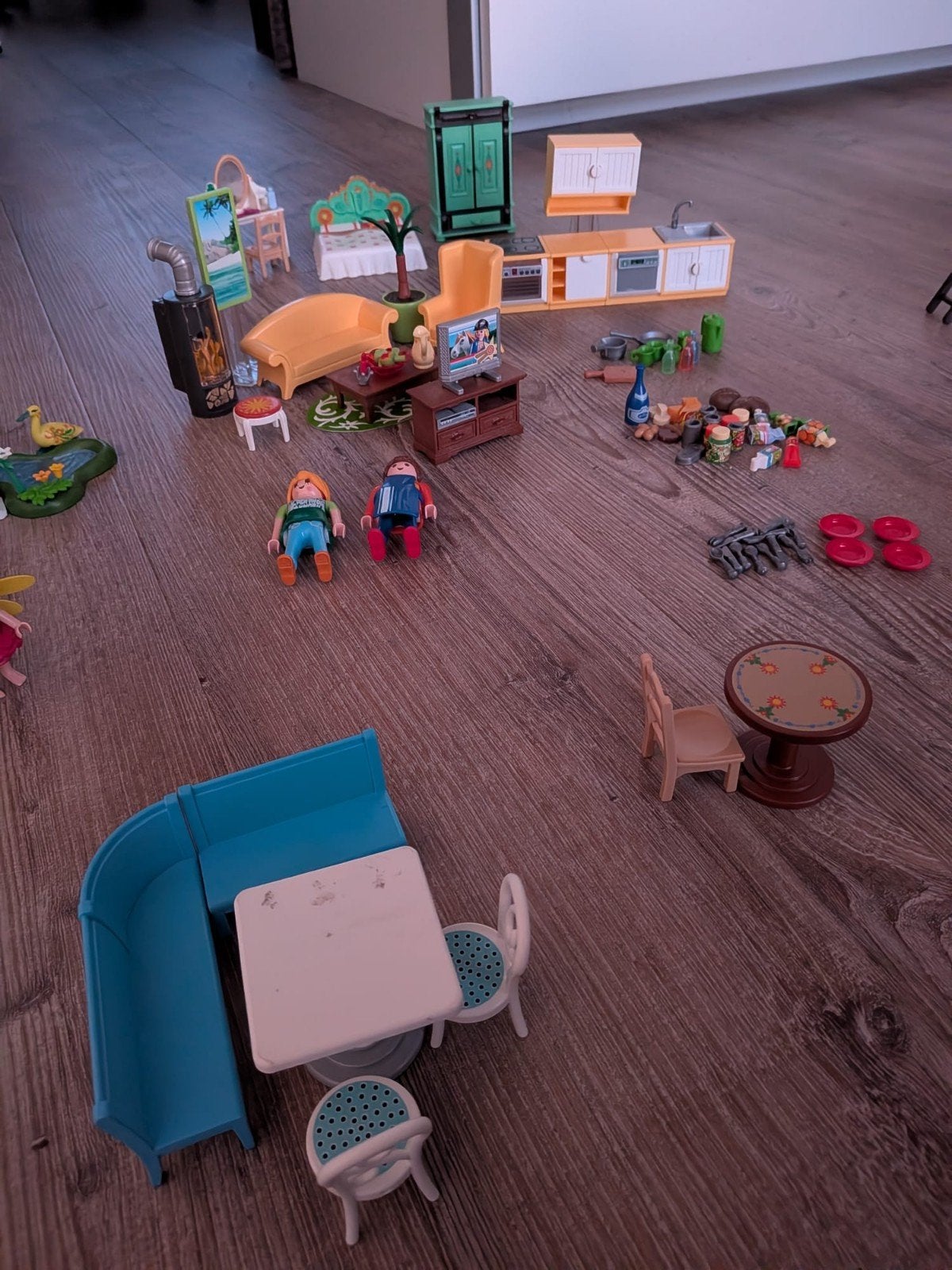 Grote Playmobil set met huis, meubels en poppetjes, Ophalen of Verzenden, Zo goed als nieuw, Jongen of Meisje