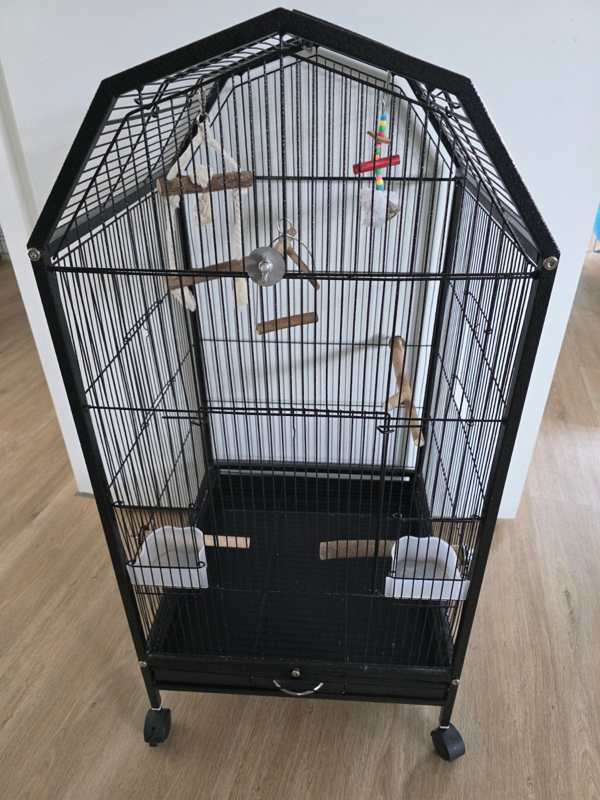 Ruime vogelkooi incl. toebehoren., Dieren en Toebehoren, Vogels | Hokken en Kooien, Ophalen, Gebruikt, Metaal, Vogelkooi