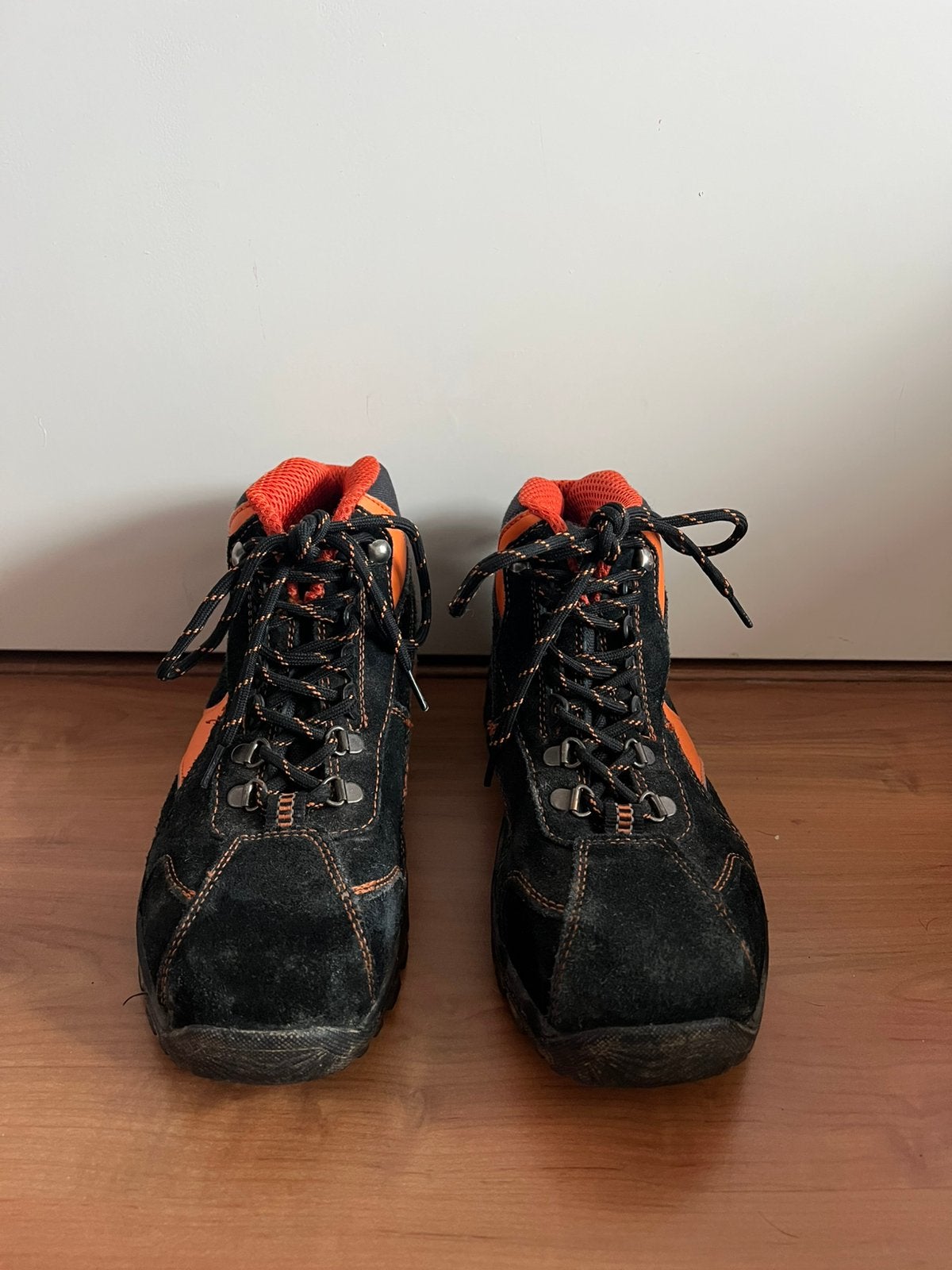Charlie Barato veiligheids schoenen met stalen neus maat 40, Doe-het-zelf en Verbouw, Ophalen, Zo goed als nieuw