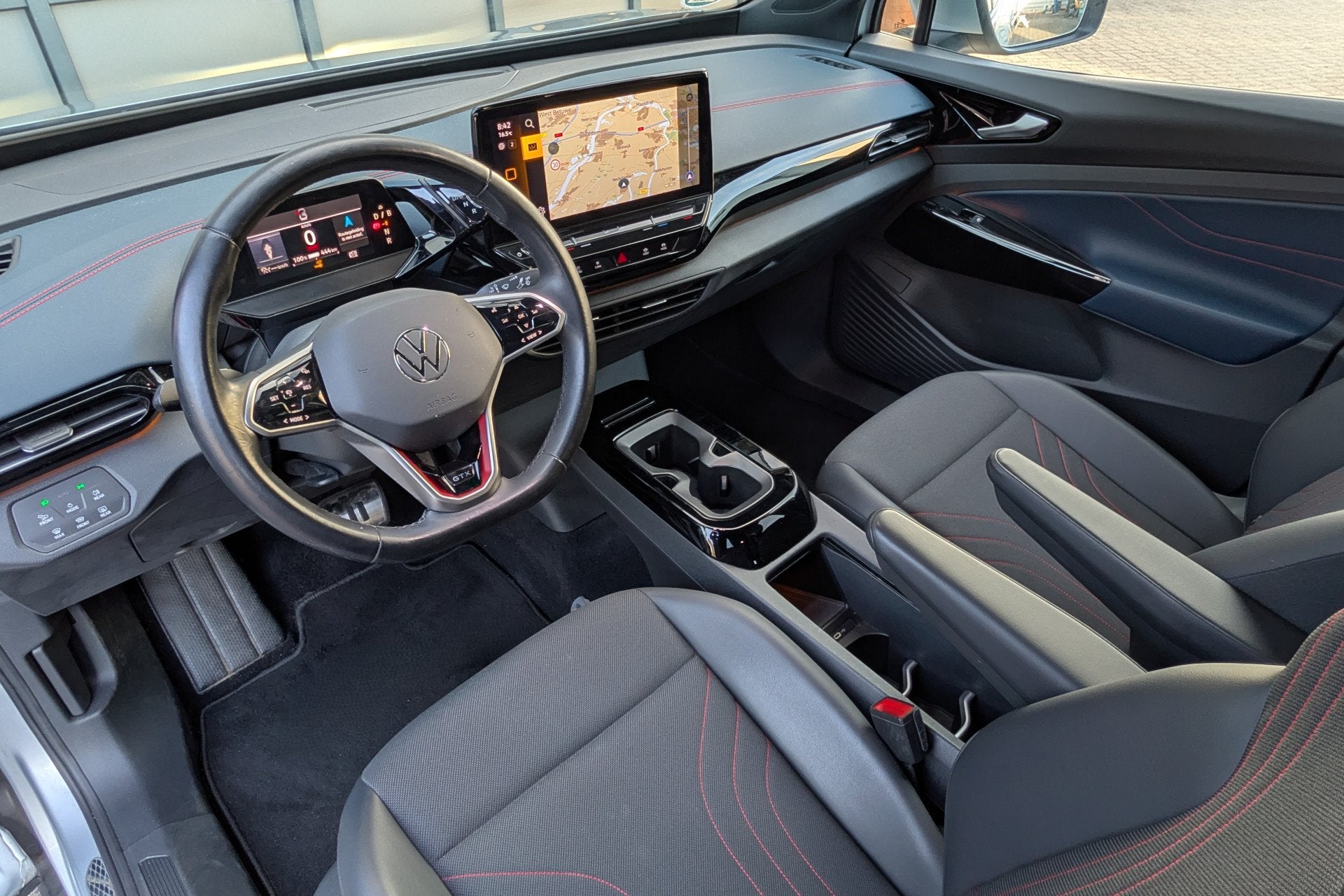 Volkswagen ID.5 GTX 77kWh SOH 89% Trekhaak (bj 2022), Auto's, Dealer onderhouden, Zwart, Met garantie (alle), Leder en Stof