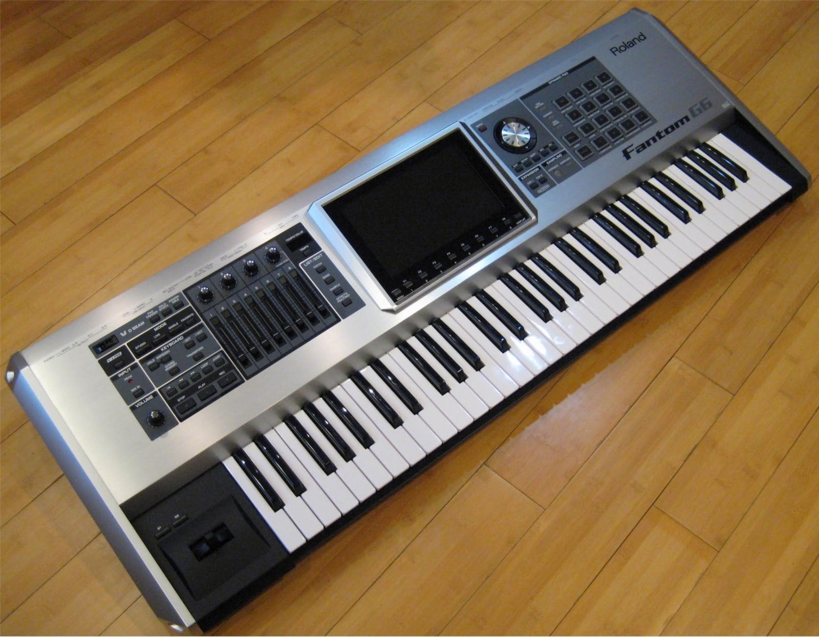 Gezocht – Roland Fantom G6 – werkend, 61 toetsen, Roland, Ophalen of Verzenden, Zo goed als nieuw