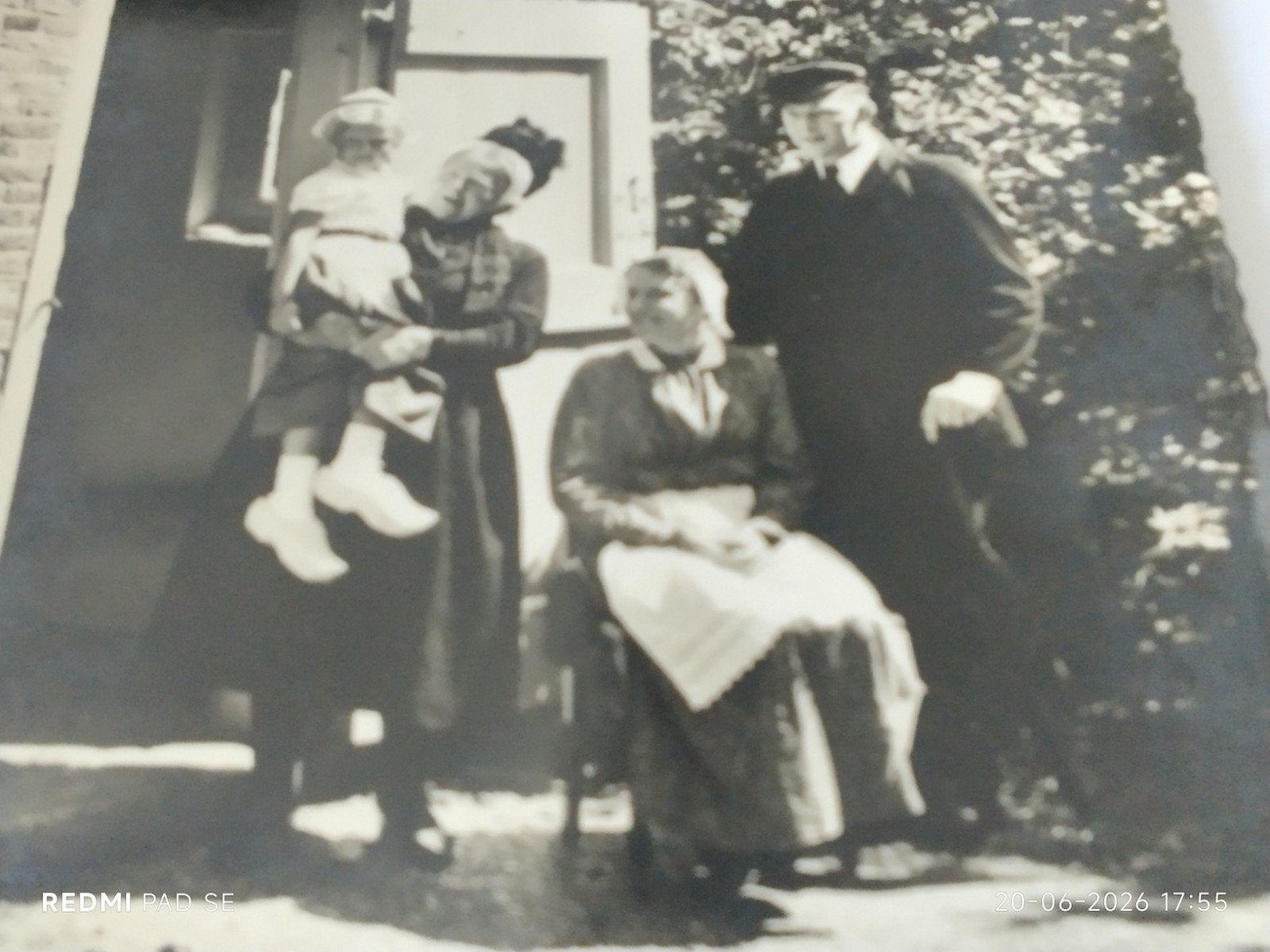 Oude Ansichtkaart Schagen. West Friese Klederdracht, Ophalen of Verzenden, 1920 tot 1940, Gelopen, Noord-Holland