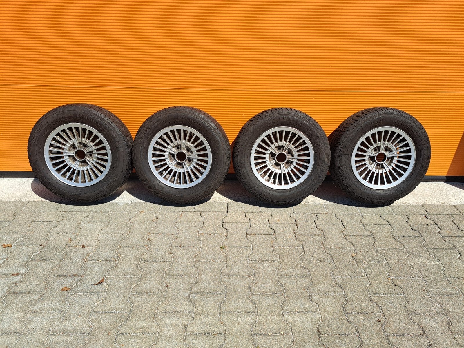 Volvo 240 corona velgen met goede banden 185 70 14, Auto-onderdelen, Banden en Velgen, Ophalen, 14 inch, Gebruikt, Velg(en)