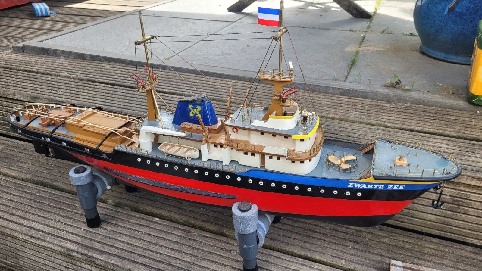 Zwarte zee met motor en servo, Ophalen, Gebruikt