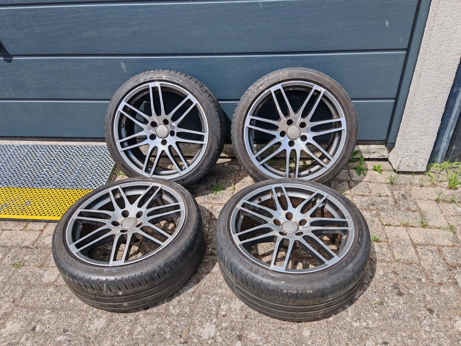 Audi Velgen met Zomerbanden 225/40 ZR 18, Auto-onderdelen, Banden en Velgen, Ophalen, 18 inch, Gebruikt, Banden en Velgen