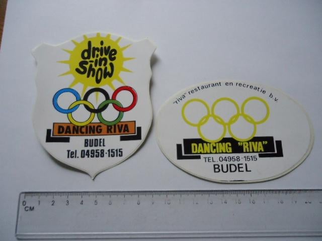 sticker oud Dancing Riva budel disco drive in retro pop, Verzamelen, Stickers, Verzenden, Zo goed als nieuw, Bedrijf of Vereniging