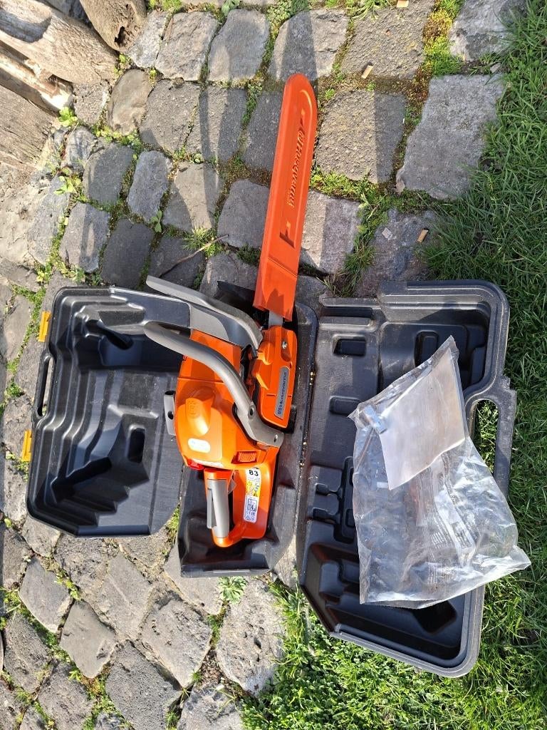 kettingzaag Husqvarna 135 II, jaar 2025, Tuin en Terras, Hand-tuingereedschap, Ophalen of Verzenden, Nieuw, Overige soorten