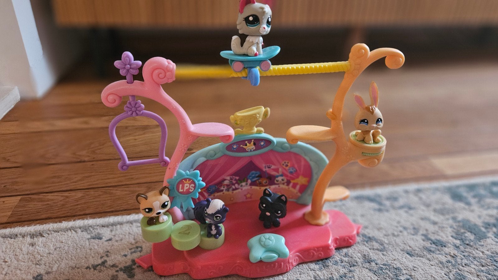Littlest Pet Shop Circus met beweegbare delen en 5 diertjes, Ophalen of Verzenden, Gebruikt, Jongen of Meisje