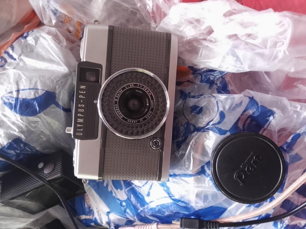 Olympus-Pen D.Zuiko 28mm f/3.5 Compact Camera, Audio, Tv en Foto, Fotocamera's Analoog, Ophalen of Verzenden, Gebruikt, Compact