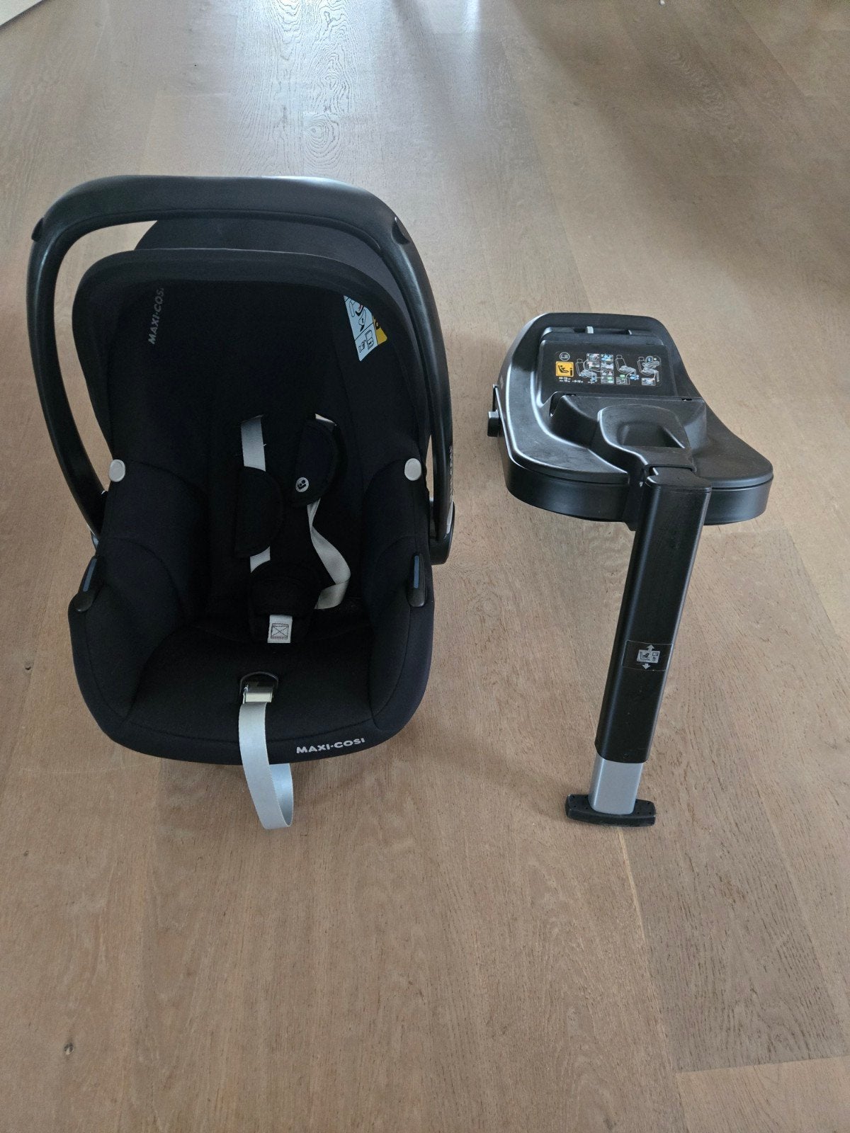 Maxi-Cosi autostoel met iso Fix en Pro base, Ophalen, Zo goed als nieuw, Isofix, 0 t/m 13 kg