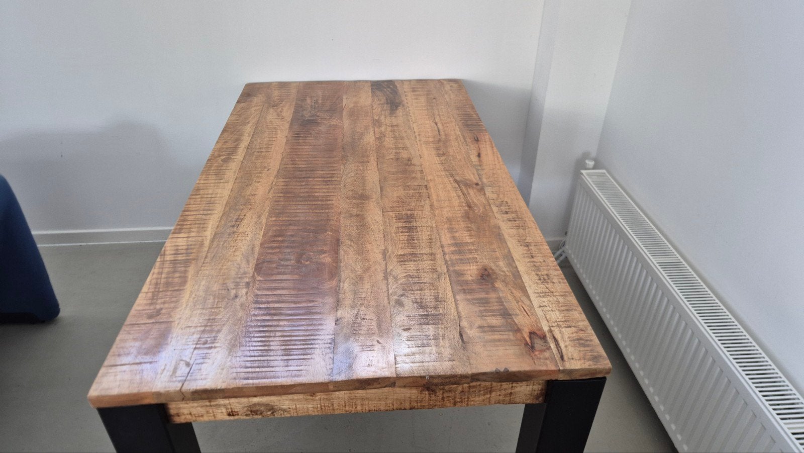 Foto 6 van meubelset  salontafel en eettafel van massief hout