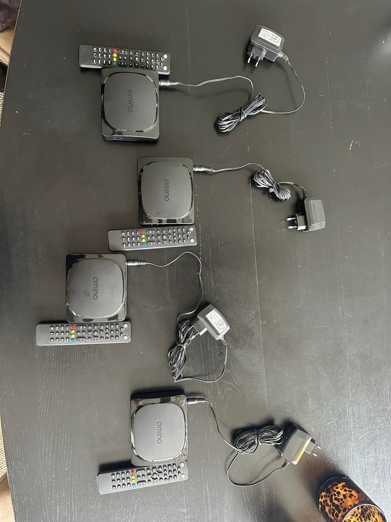 4x Amino Aria 610 IPTV decoder met kabels en afstandsbedieni, Audio, Tv en Foto, Decoders en Harddiskrecorders, Gebruikt, Decoder