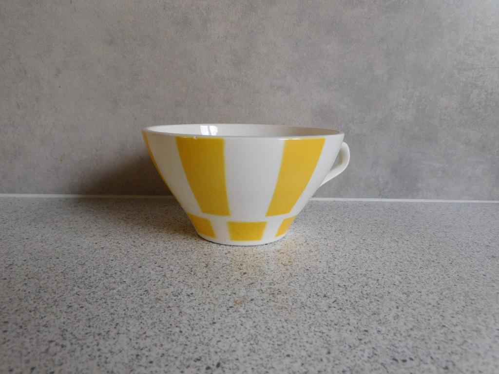 Soepkom Stripe Geel Crème California P. Regout Maastricht, Ophalen of Verzenden