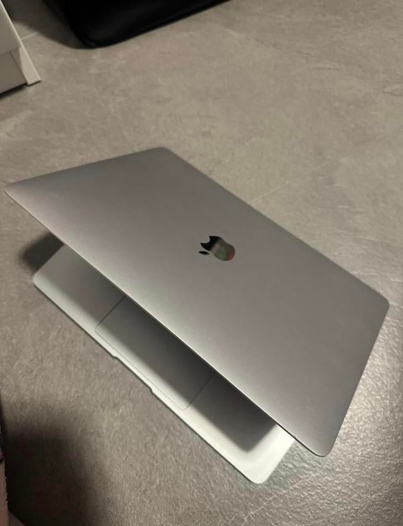 MacBook Air Retina, 13-inch, 2020, Computers en Software, Apple Macbooks, Gebruikt, MacBook Air, 13 inch, Minder dan 2 Ghz, Ophalen of Verzenden