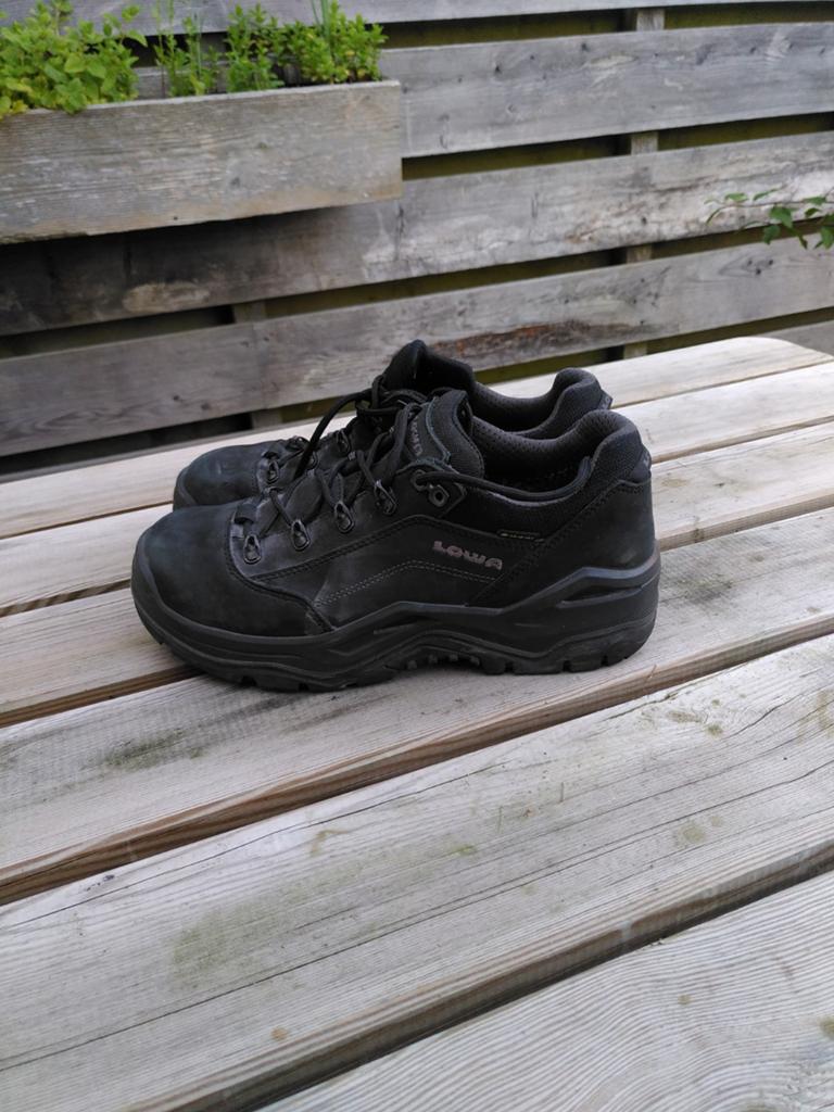 Werkschoenen Lowa zwart maat 42, Ophalen of Verzenden, Gebruikt
