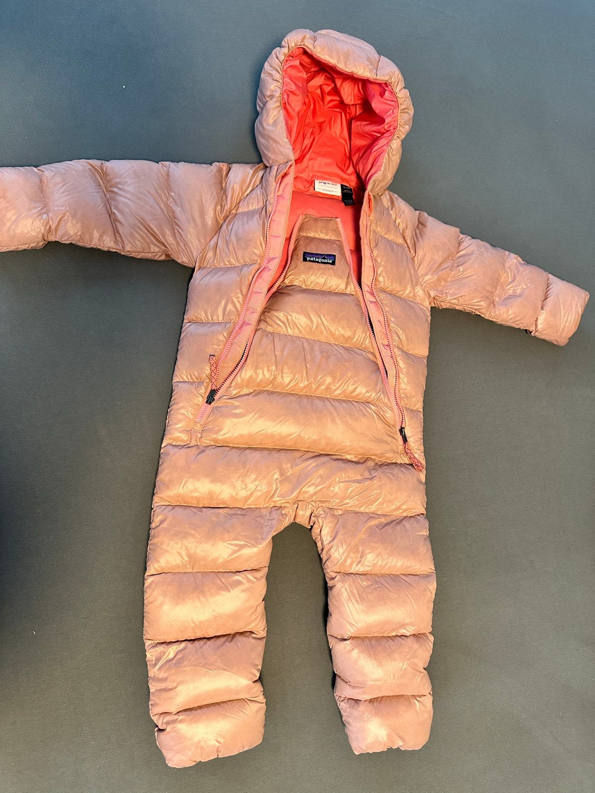 Patagonia dons skipakje voor baby's - Roze, Kinderen en Baby's, Babykleding | Overige, Ophalen of Verzenden, Zo goed als nieuw