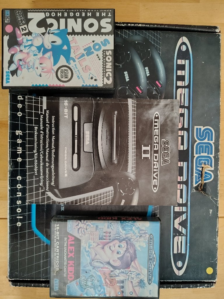 Sega Mega Drive II, Spelcomputers en Games, Spelcomputers | Sega, Ophalen, Met games, Mega Drive, Met 2 controllers