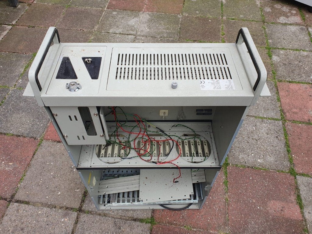 Vintage INDUSTRIËLE COMPUTERKAST - server behuizing 19 INCH!, Computers en Software, Ophalen of Verzenden, Vintage computer