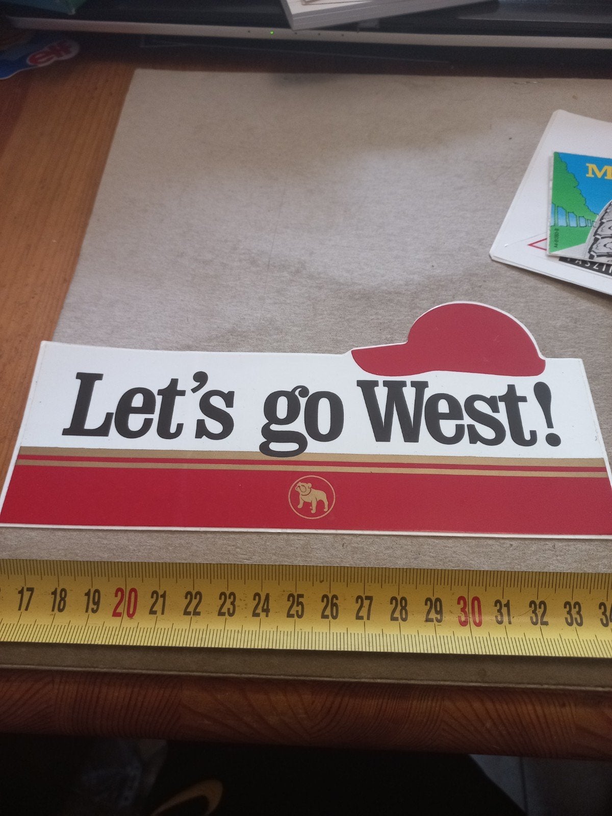 Vintage 'Let's go West!' sticker met pet, Ophalen of Verzenden, Zo goed als nieuw, Overige typen