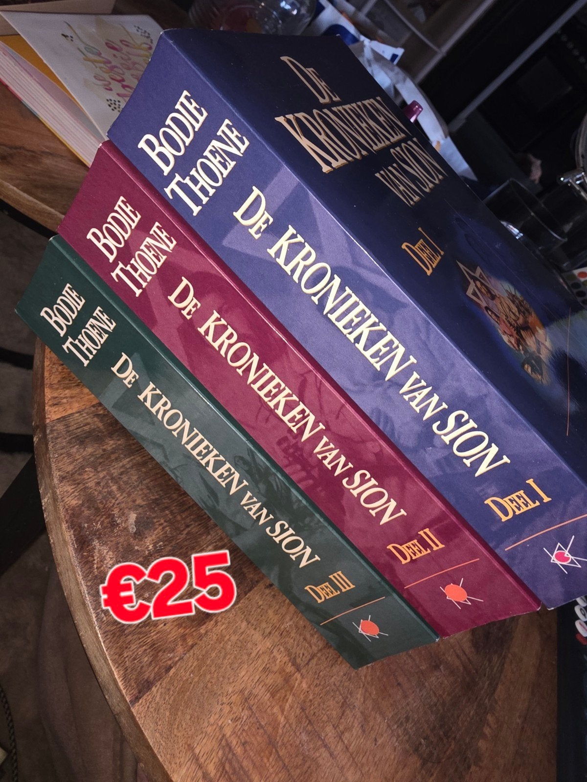 Bodie thoene De kronieken van sion 1 tm 3, Boeken, Ophalen of Verzenden, Zo goed als nieuw