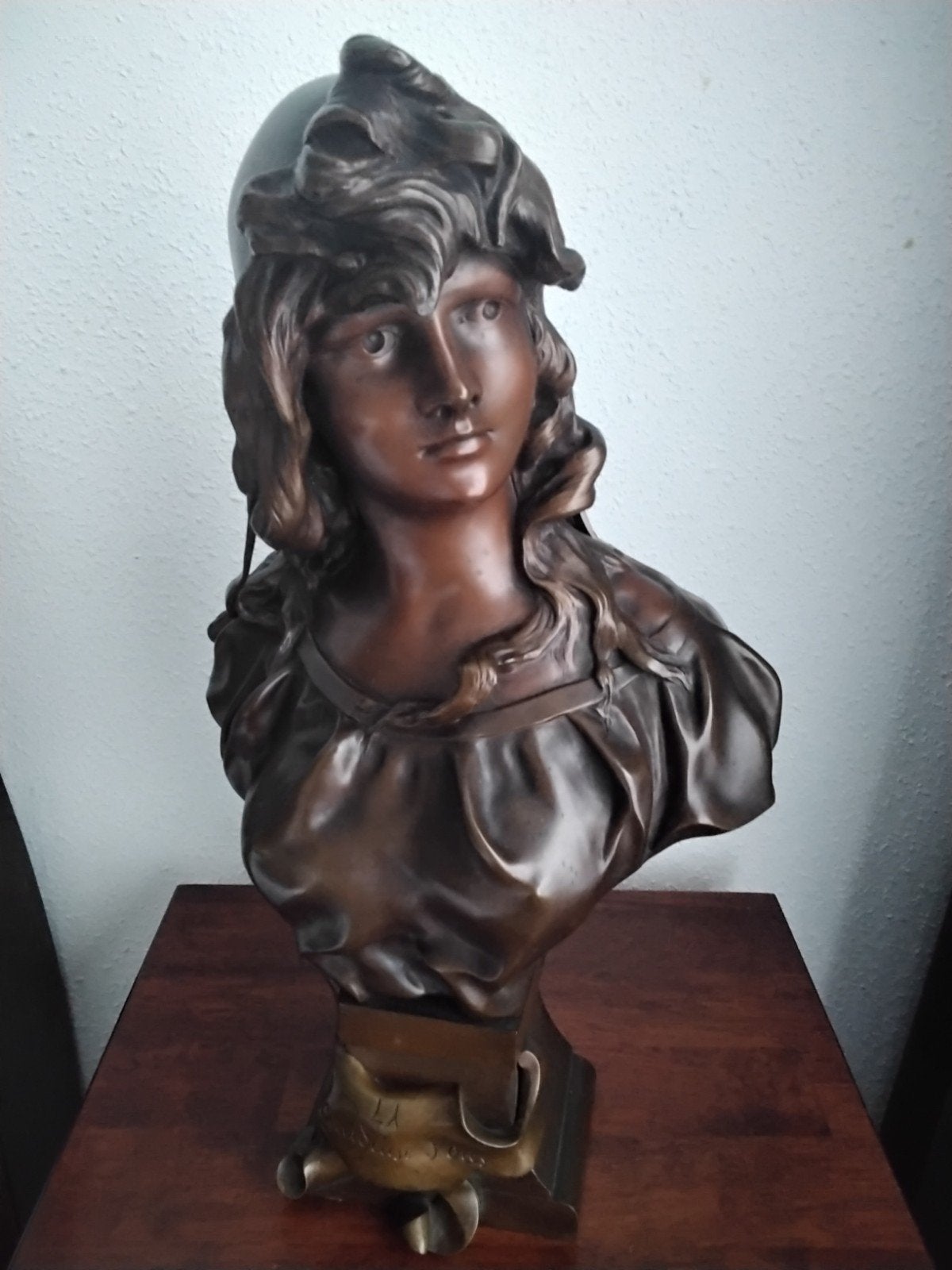 BRONZE BUSTE LA GARSEUSE SOIES 50 CM, Ophalen