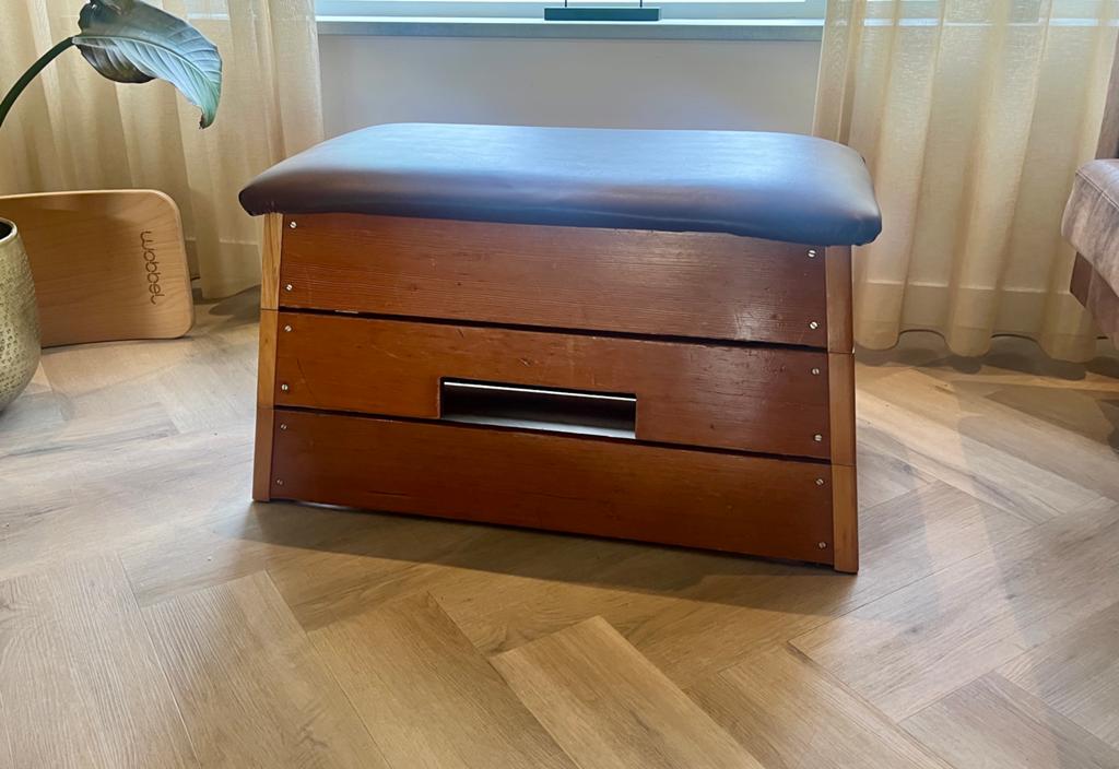 Mooie turnkast/bank, Ophalen