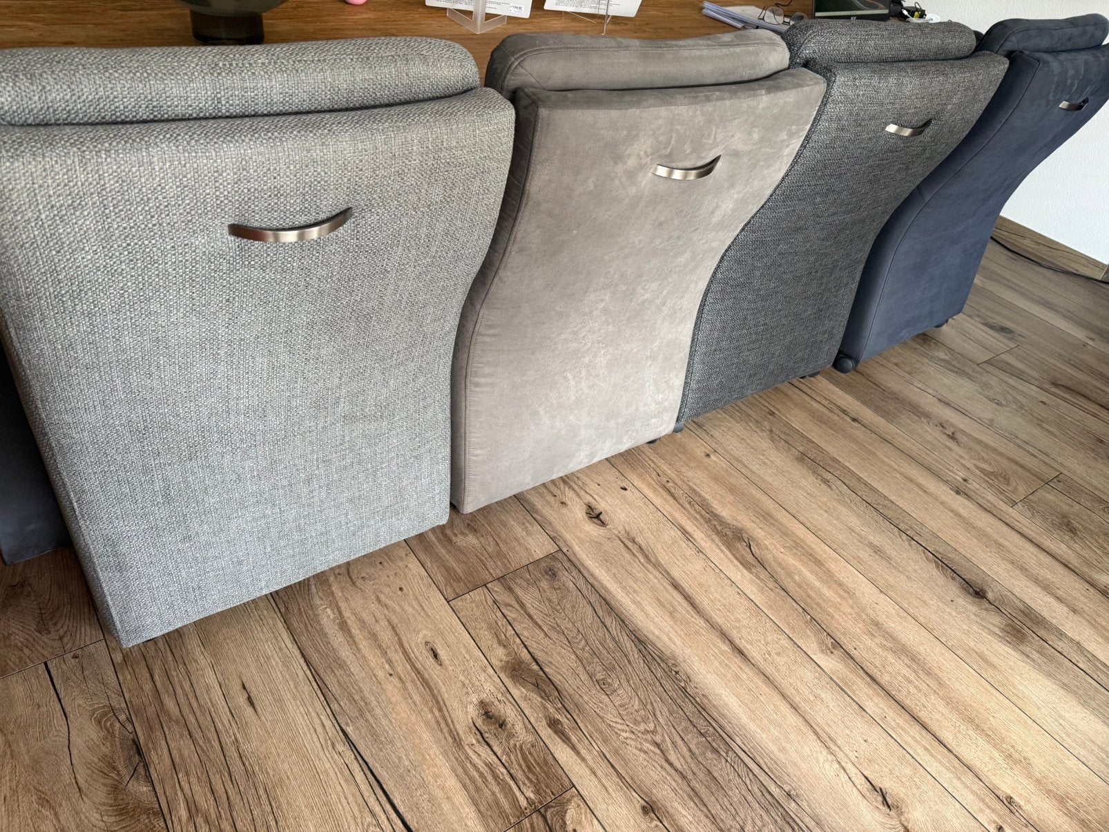 Mooie eetkamer stoelen 8 stuks verschillende tinten grijs, Ophalen, Vijf, Zes of meer stoelen, Stof, Grijs