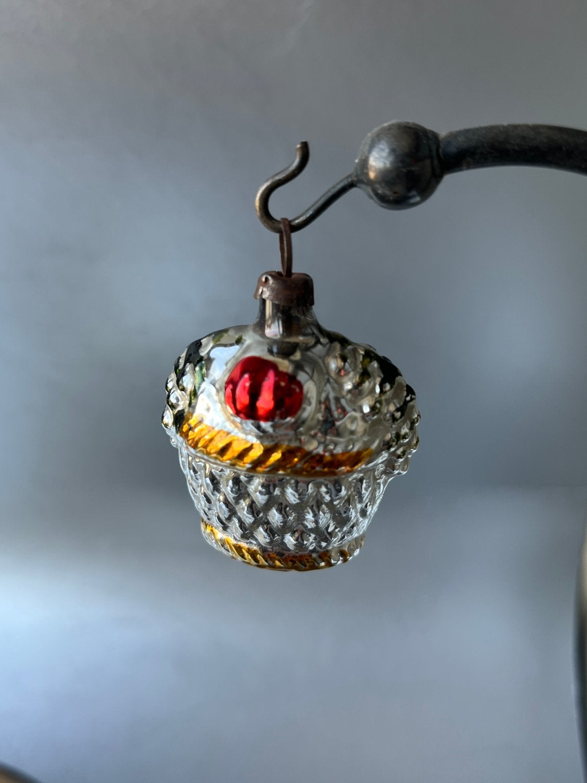 Oude kleine glazen kerstbal (nr 28): mandje, Gebruikt, ., Ophalen of Verzenden, .