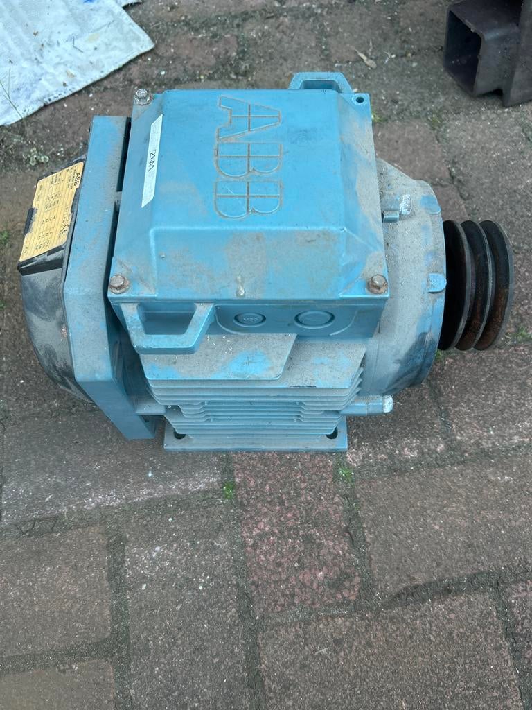 ABB 3-Fase Elektromotor M2AA 112 M - 4.0 kW, Doe-het-zelf en Verbouw, Motoren, Ophalen, Gebruikt, Elektromotor, 1400 tot 1800 rpm