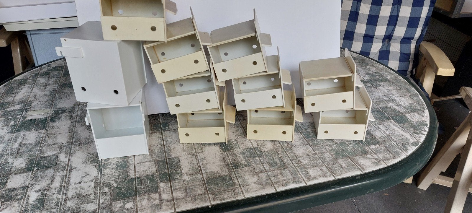 11 kunstof nestkastjes, Dieren en Toebehoren, Vogels | Hokken en Kooien, Ophalen, Gebruikt, Kunststof, Broedkooi of Kweekkooi