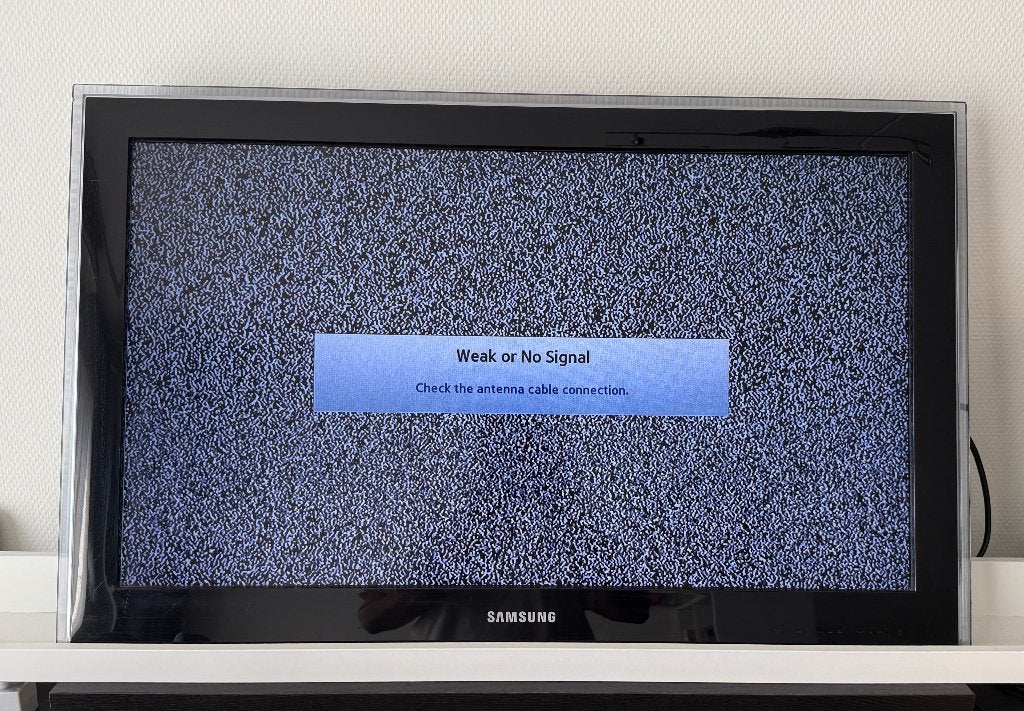 Samsung 32-inch TV + Wall Mount – Good Condition, Ophalen, LED, 50 Hz, Zo goed als nieuw