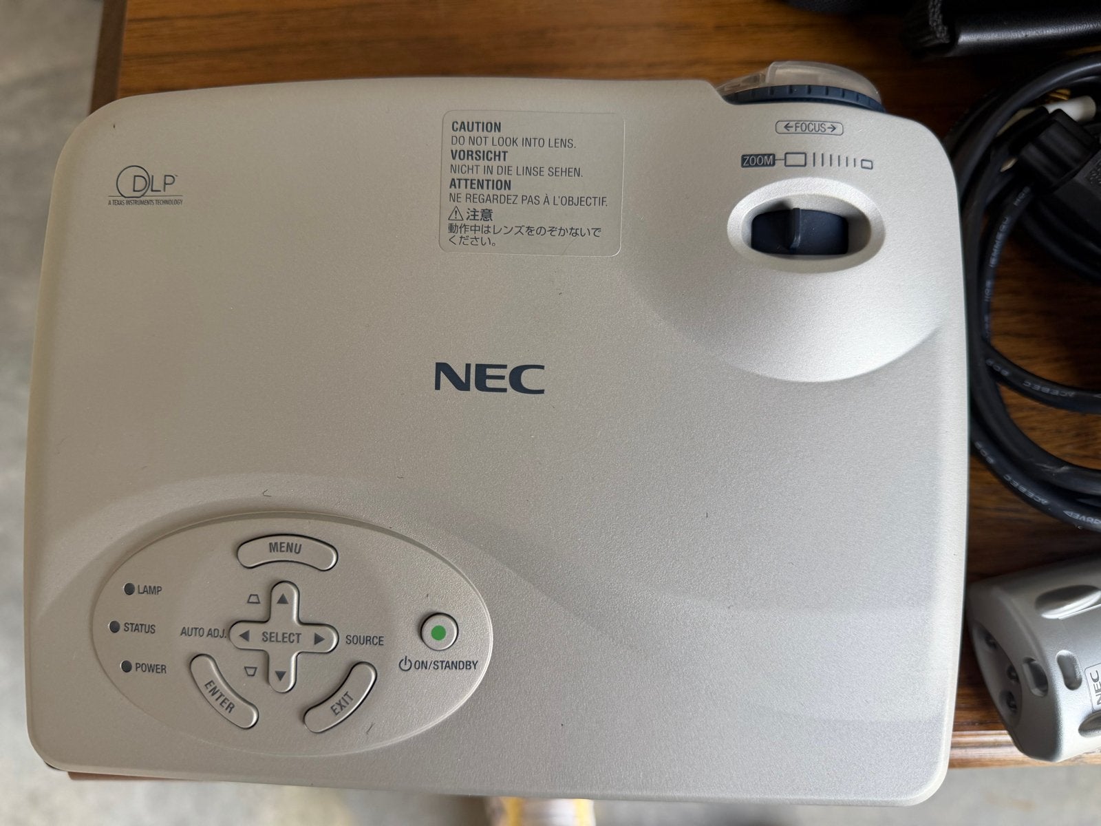 NEC DLP Projector - Compacte en betrouwbare beamer, Audio, Tv en Foto, Ophalen of Verzenden, Gebruikt, DLP, Overige resoluties