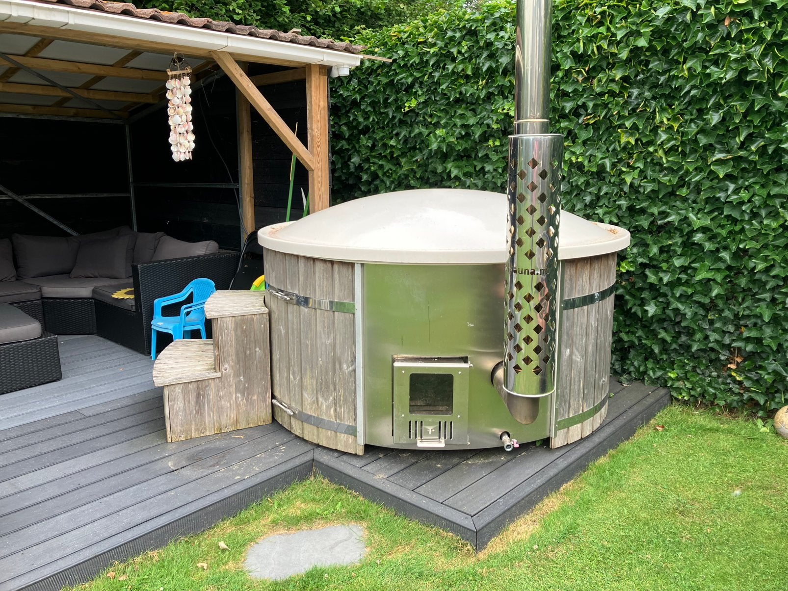 Hottube 200cm  geïntegreerd RVS kachel 6 persoons, Ophalen, Gebruikt, Trap, Vast